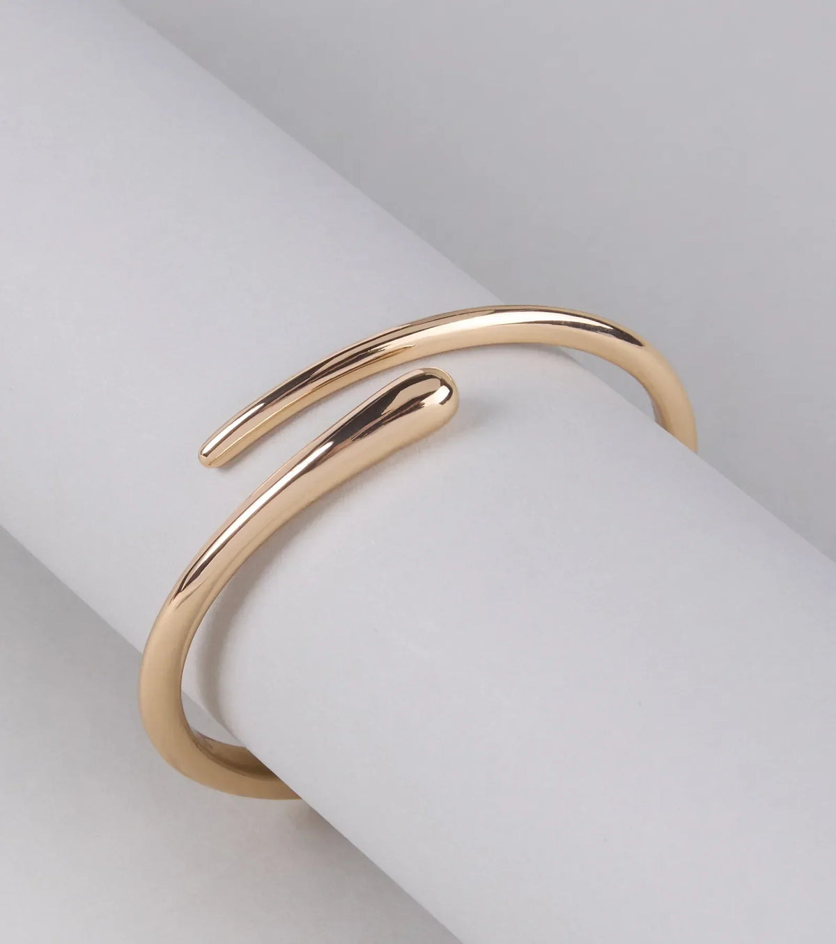 Low-Key Luxe Overlap Bracelet