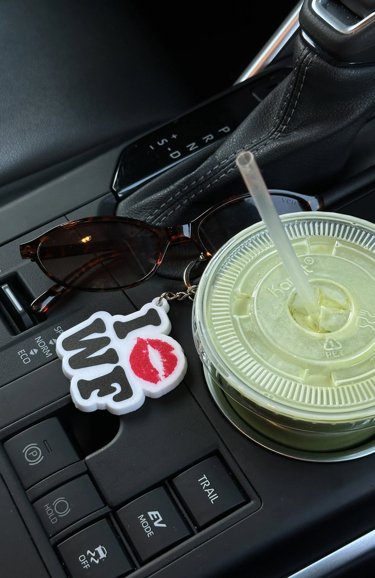 11th Street City Of Dreams Keychain Frosting