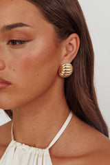 Shelly Ribbed Curve Earrings Gold